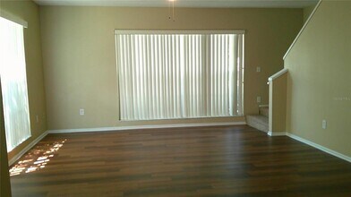 537 Kensington Lake Cir in Brandon, FL - Building Photo - Building Photo