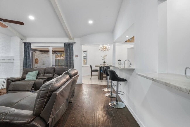 9652 Arborhill Dr in Dallas, TX - Building Photo - Building Photo