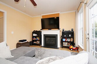 936 Raymond Rd in Charlottesville, VA - Building Photo - Building Photo