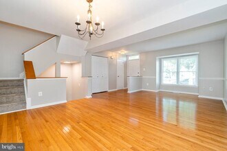 8742 Manahan Dr in Ellicott City, MD - Building Photo - Building Photo