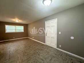 4077 S Lancewood Dr in Mobile, AL - Building Photo - Building Photo