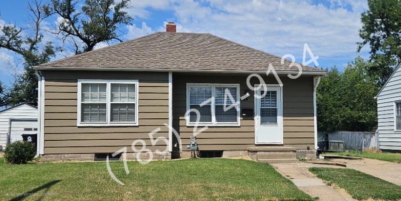 524 Montrose St in Salina, KS - Building Photo