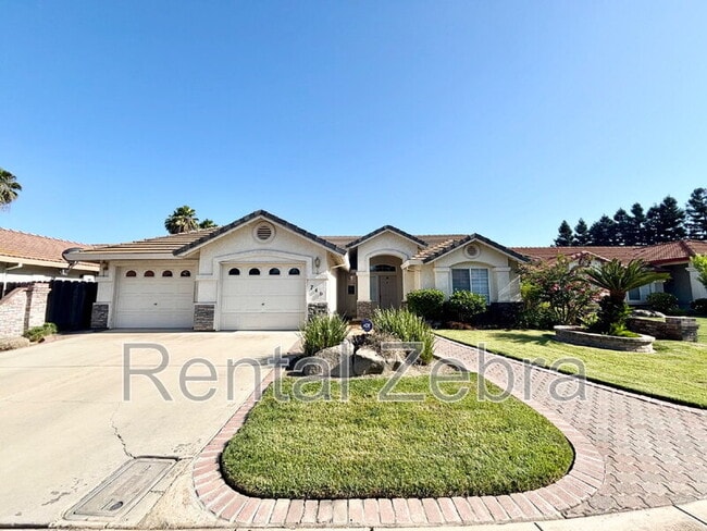 746 Wren Ct in Merced, CA - Foto de edificio - Building Photo