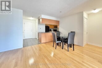 3880 Duke of York Blvd in Mississauga, ON - Building Photo - Building Photo