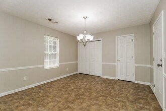 196 Sherwood Loop in Mcdonough, GA - Building Photo - Building Photo