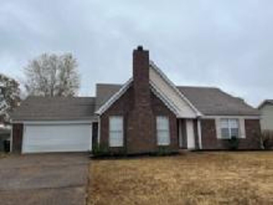 6901 Andrews Rd in Bartlett, TN - Foto de edificio