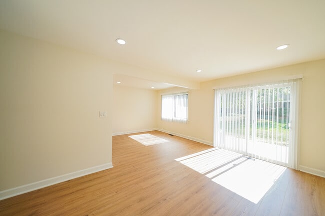 621 Breakers Point in Schaumburg, IL - Foto de edificio - Building Photo