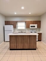 401 E 2nd St, Unit L-6 in La Joya, TX - Building Photo