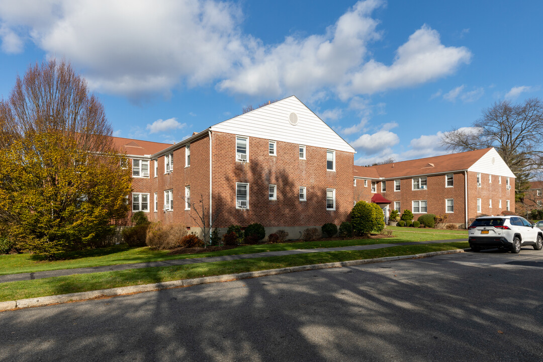 Bryant Gardens in White Plains, NY - Building Photo