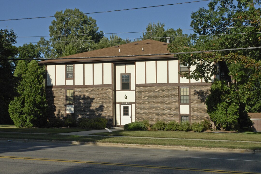 Oak Leaf Apartments in Grand Rapids, MI - Foto de edificio