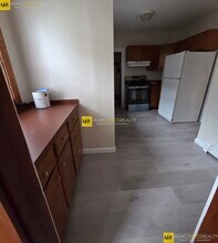 15 Chester Rd in Belmont, MA - Foto de edificio - Building Photo