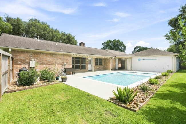 property at 1135 Trowbridge Dr
