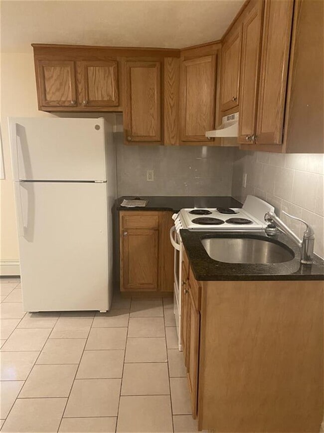 401 Broadway, Unit 3 in Cambridge, MA - Building Photo - Building Photo