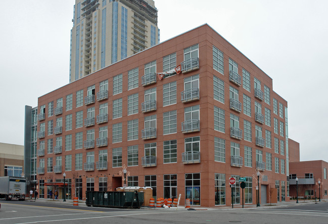 Studio 56 Lofts - Block 6 in Virginia Beach, VA - Foto de edificio - Building Photo