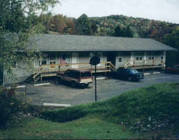 91 George St in Salem, WV - Foto de edificio - Building Photo