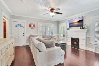 296 Vallette Way in West Palm Beach, FL - Building Photo - Building Photo
