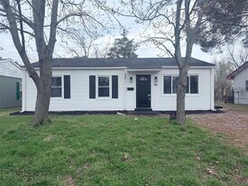 705 St Martin Dr in Sauget, IL - Building Photo