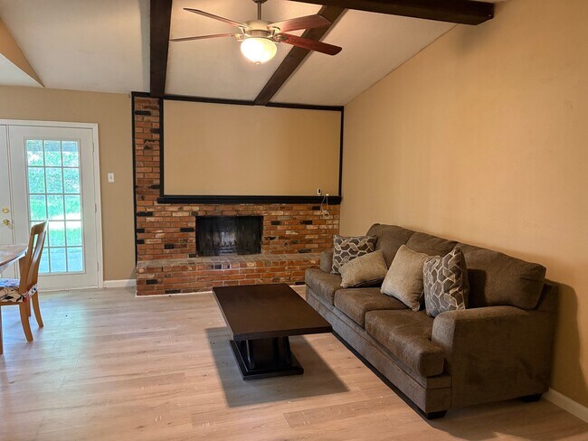 724 Melinda Dr in Mesquite, TX - Building Photo - Building Photo