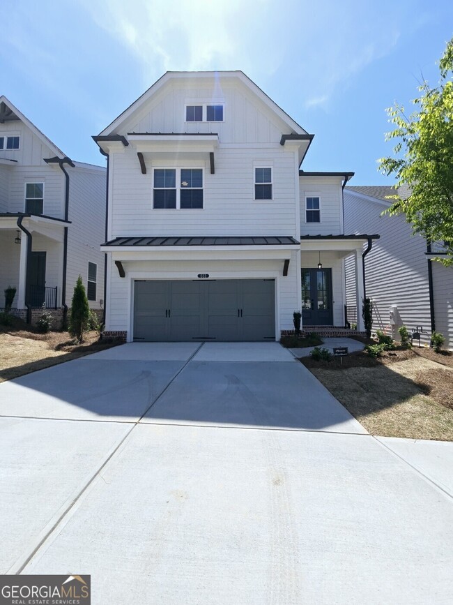 property at 633 SKYTOP Dr