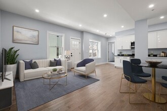 167 Charles St, Unit 4 in Waltham, MA - Building Photo - Building Photo