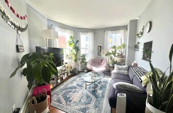 62 Bow St, Unit T in Somerville, MA - Building Photo - Building Photo