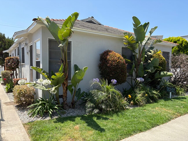 2202 Ocean Park Blvd, Unit C in Santa Monica, CA - Building Photo - Building Photo
