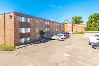 Hyacinth Apartments in St. Paul, MN - Foto de edificio - Building Photo