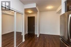7161-7161 Yonge St in Markham, ON - Building Photo - Building Photo