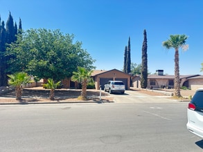 11320 Bunky Henry Ln in El Paso, TX - Building Photo - Building Photo