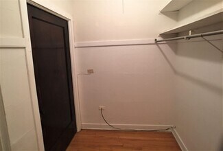 1060 W Cornelia Ave in Chicago, IL - Building Photo - Building Photo