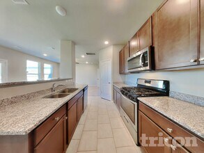 40807 Mostyn Hill Dr in Magnolia, TX - Foto de edificio - Building Photo