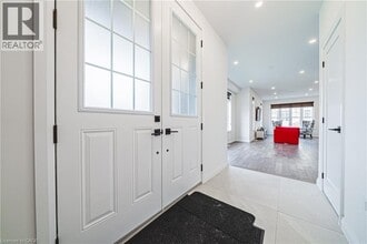 28 Cherry Blossom Hts in Hamilton, ON - Building Photo - Building Photo