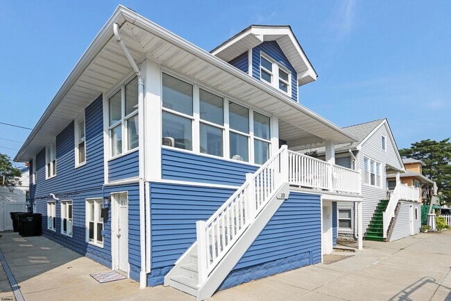 property at 10 S Troy Ave