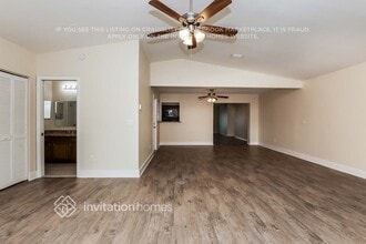 18479 Evergreen Rd in Ft. Myers, FL - Building Photo - Building Photo