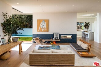 1355 Devlin Dr in Los Angeles, CA - Building Photo - Building Photo