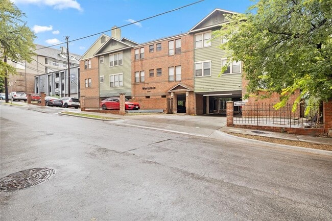2706 Salado St in Austin, TX - Building Photo - Building Photo