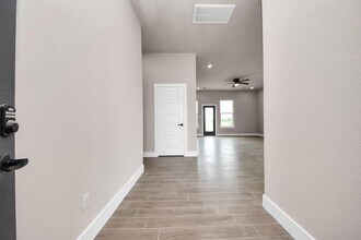 11141 Rd 5503 in Cleveland, TX - Building Photo - Building Photo