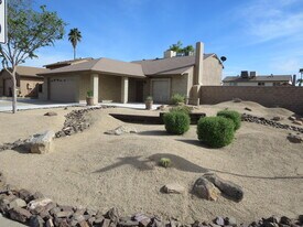 6917 W Cholla St in Peoria, AZ - Building Photo
