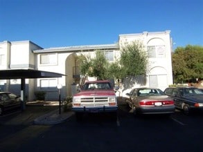 Muy Felices Casas in Phoenix, AZ - Foto de edificio - Building Photo