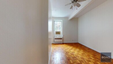 955 2nd Ave in New York, NY - Building Photo - Building Photo