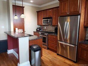 111 7th St in Garden City, NY - Building Photo - Building Photo