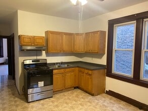 3116 S Kedvale Ave in Chicago, IL - Building Photo - Building Photo