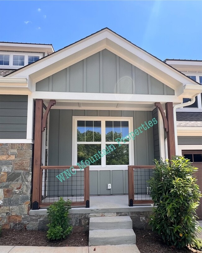5 Heartleaf Cir in Arden, NC - Building Photo - Building Photo