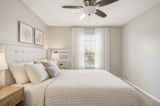 The Felix in Burnsville, MN - Foto de edificio - Building Photo