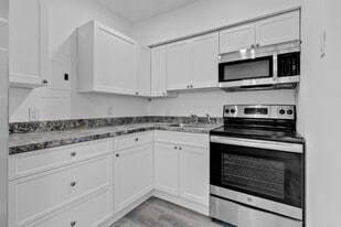 46 NW 62nd St in Miami, FL - Building Photo