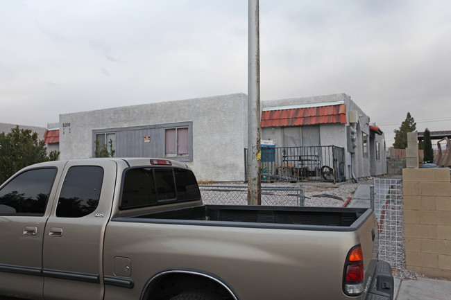 5216 Redberry St in Las Vegas, NV - Building Photo - Building Photo