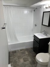 30 S Huntington Ave, Unit 2 in Boston, MA - Foto de edificio - Building Photo