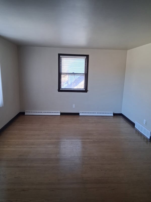 5733 W Birch Ave in Milwaukee, WI - Building Photo - Building Photo