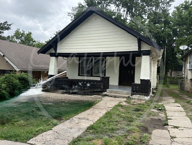 property at 1508 E 49th Terrace