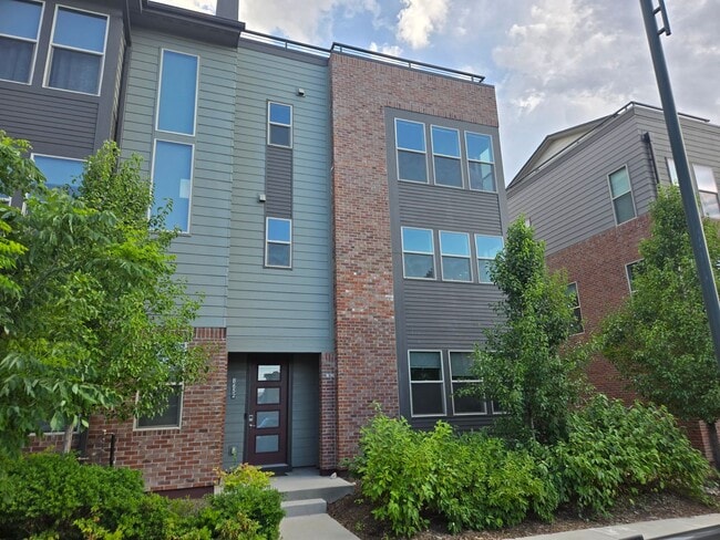 8652 E 47th Ave in Denver, CO - Building Photo - Building Photo